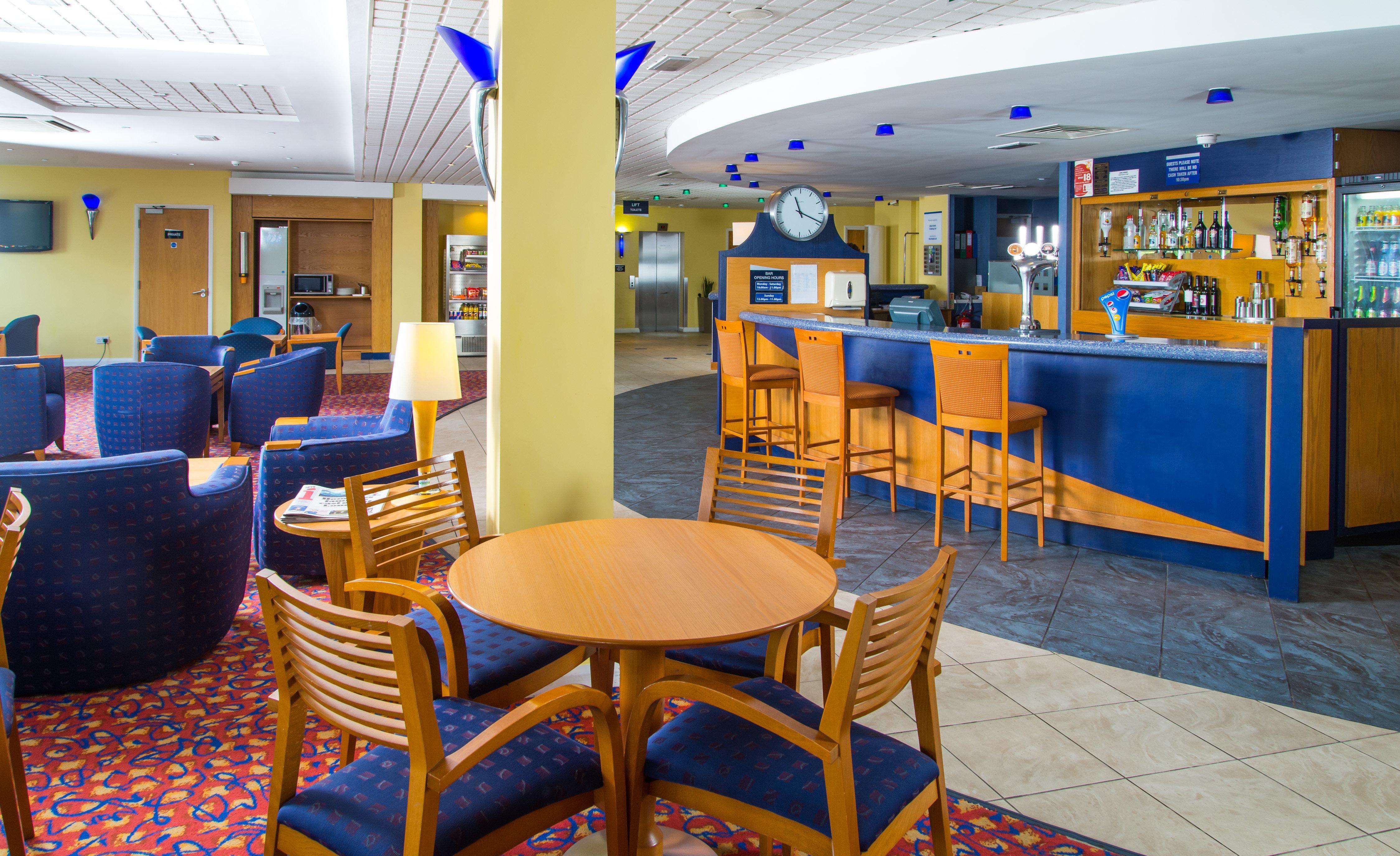 Holiday Inn Express Bradford City Centre By Ihg Exterior photo