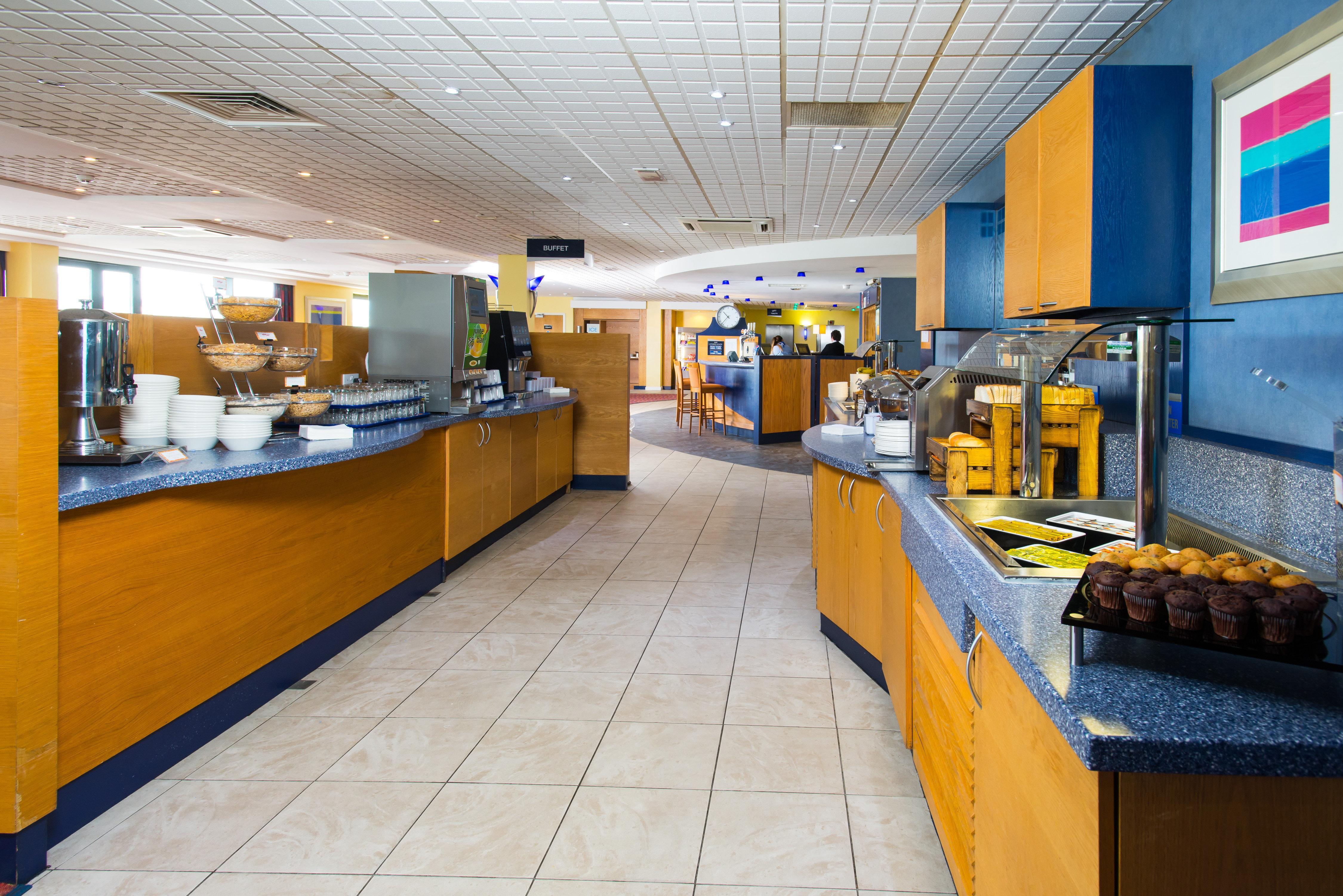 Holiday Inn Express Bradford City Centre By Ihg Exterior photo