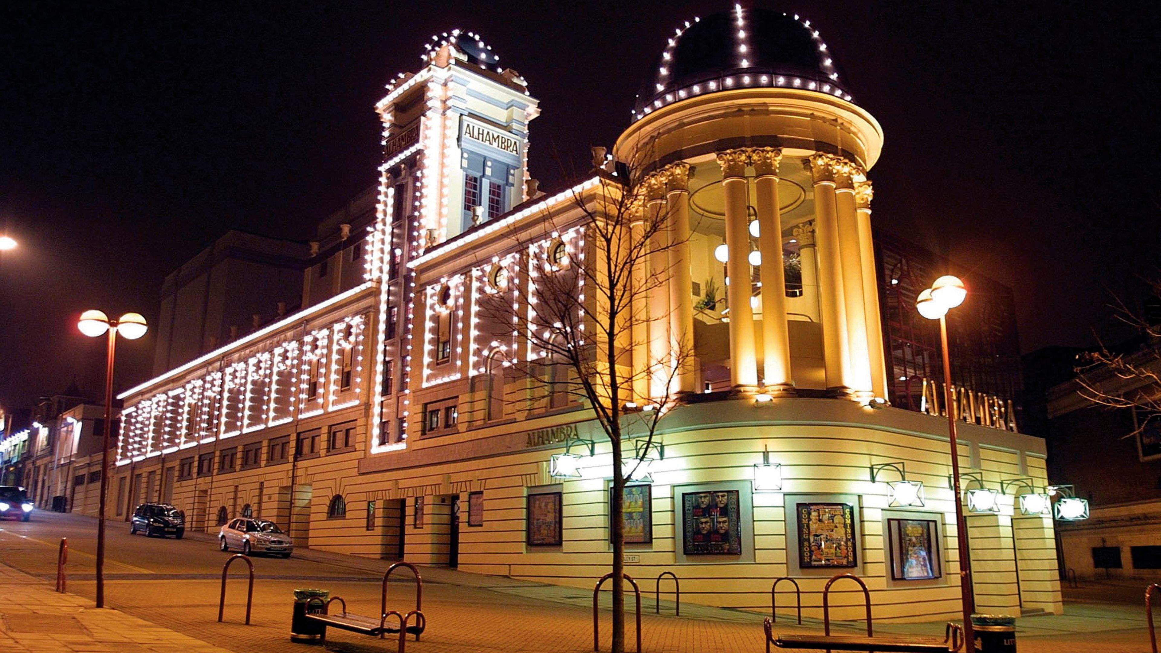 Holiday Inn Express Bradford City Centre By Ihg Exterior photo