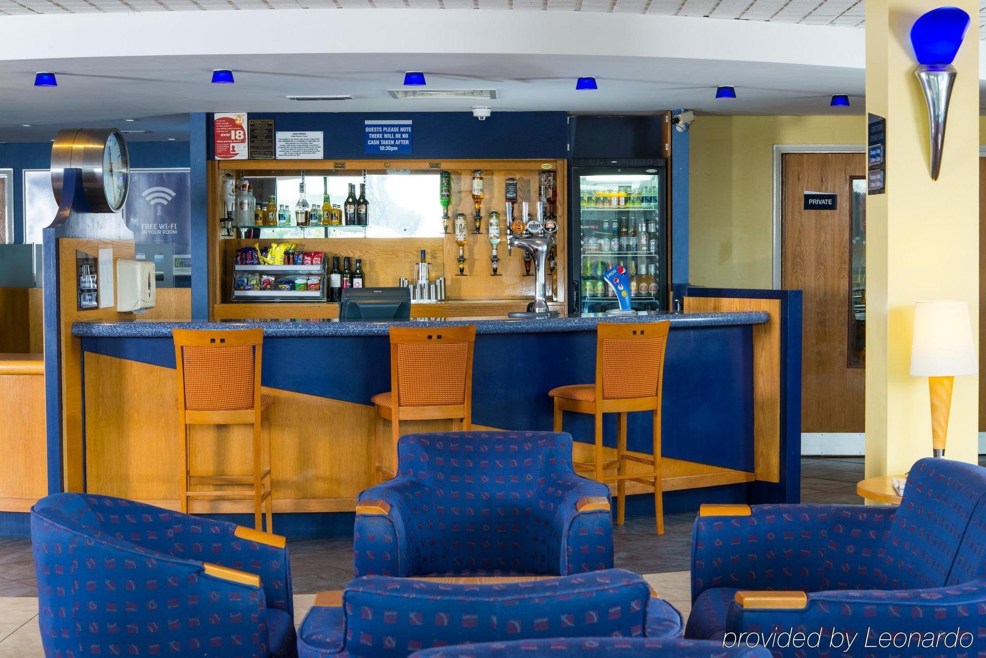 Holiday Inn Express Bradford City Centre By Ihg Exterior photo
