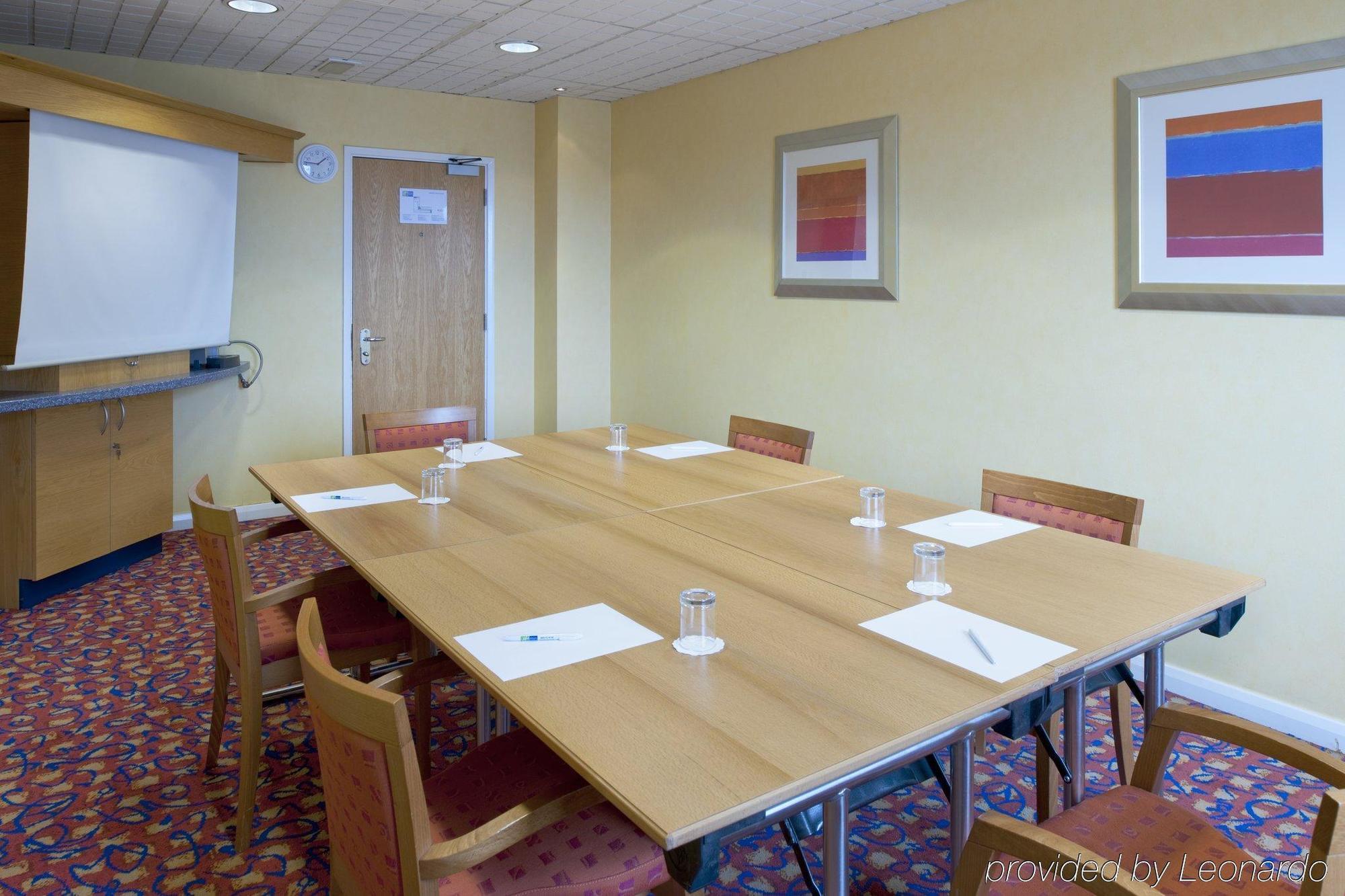 Holiday Inn Express Bradford City Centre By Ihg Exterior photo