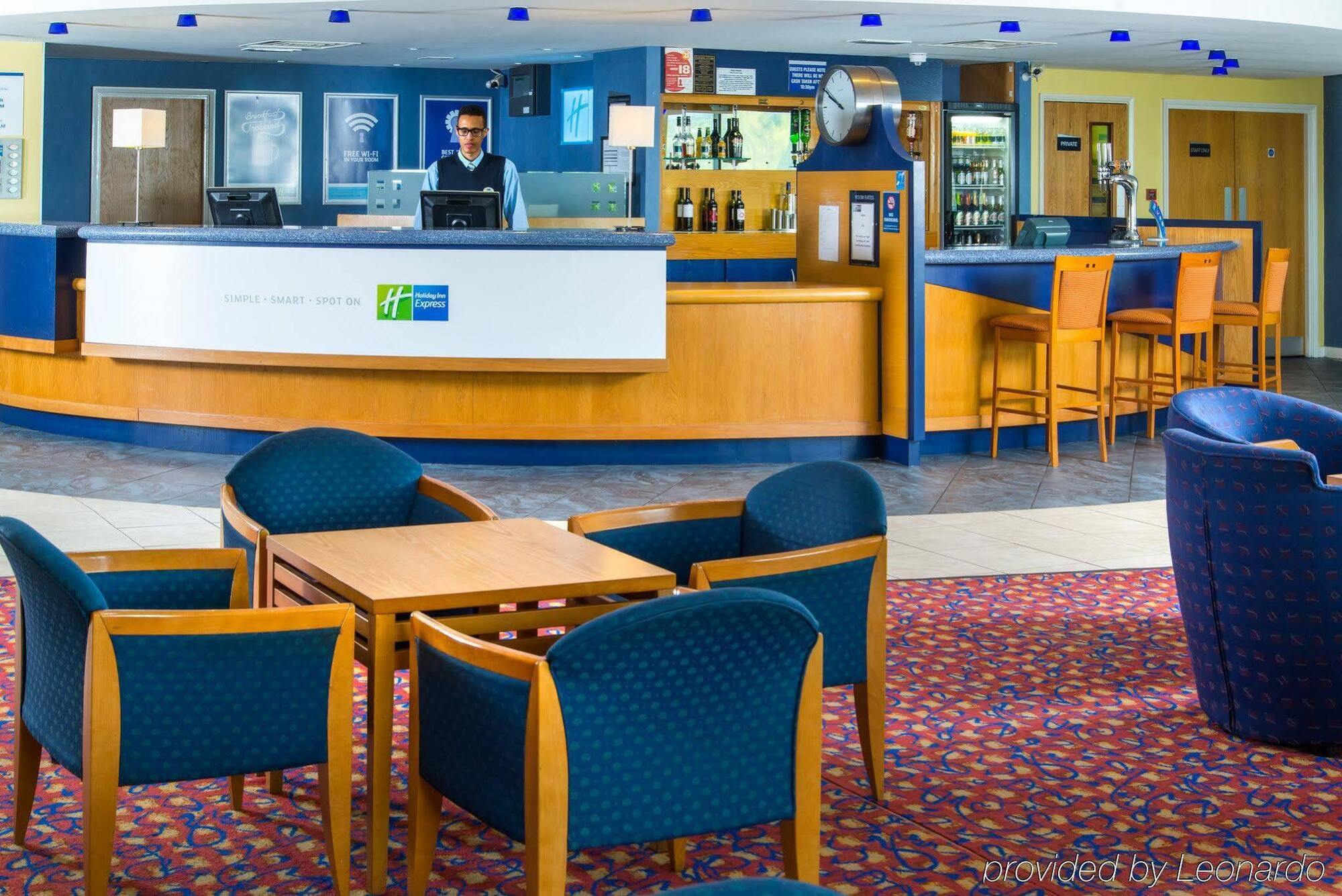 Holiday Inn Express Bradford City Centre By Ihg Exterior photo
