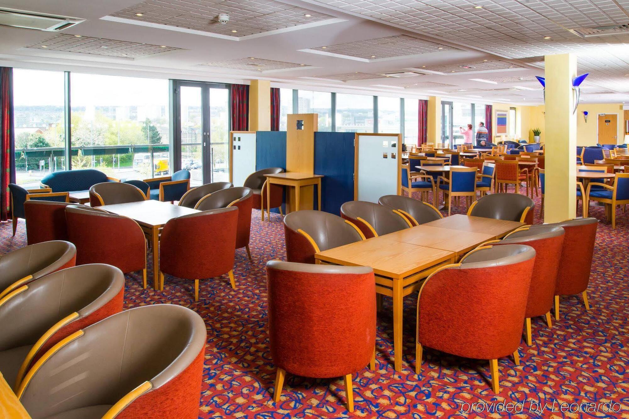 Holiday Inn Express Bradford City Centre By Ihg Exterior photo